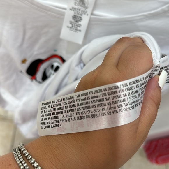 NEW Disney Mickey & Minnie Holiday Tee - Picture 9 of 9